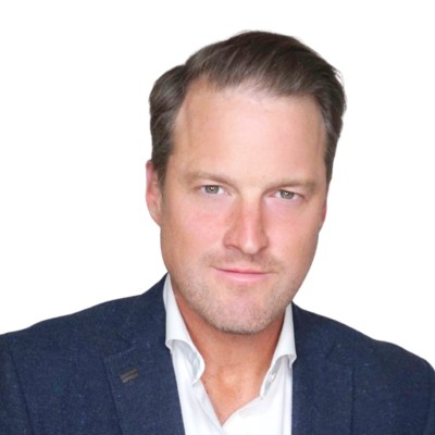 thomas-hackett-headshot
